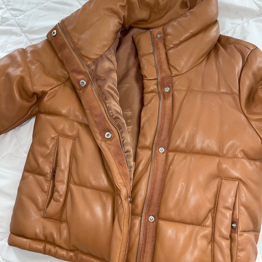 Abercrombie the A&F Mini Puffer - Cropped Tan Faux Leather Puffer Jacket